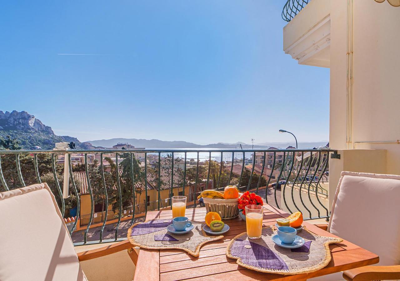 Murphy Holiday Home - Le Residenze Di Padule 02 Ла-Маддалена Екстер'єр фото