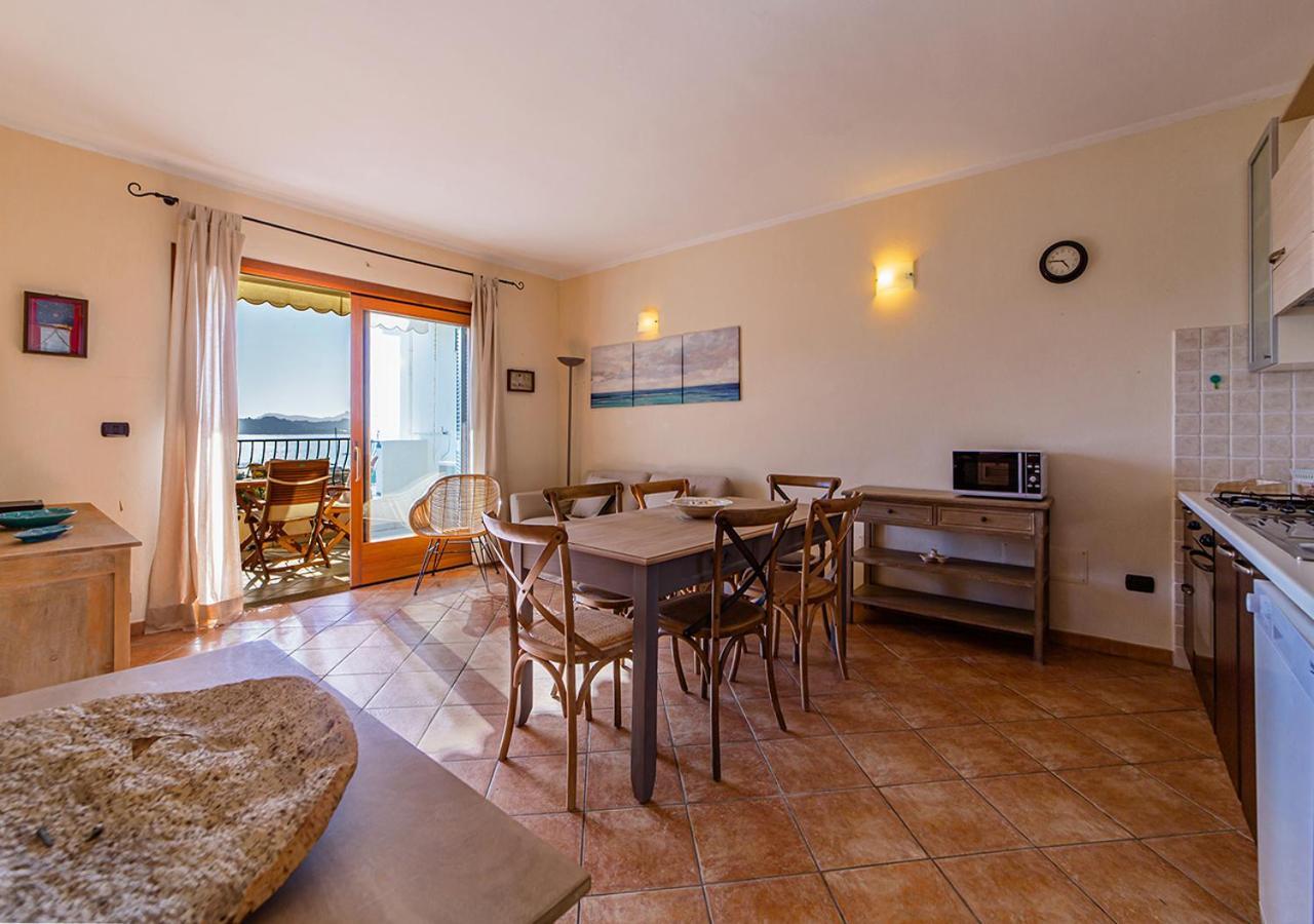 Murphy Holiday Home - Le Residenze Di Padule 02 Ла-Маддалена Екстер'єр фото